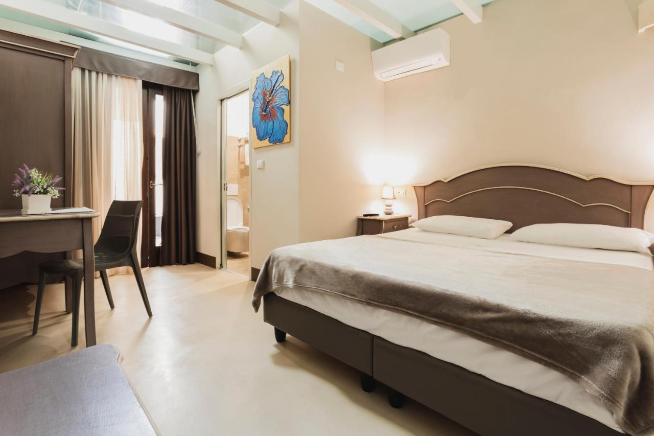 Suite Porta Terra Gallipoli Exterior photo